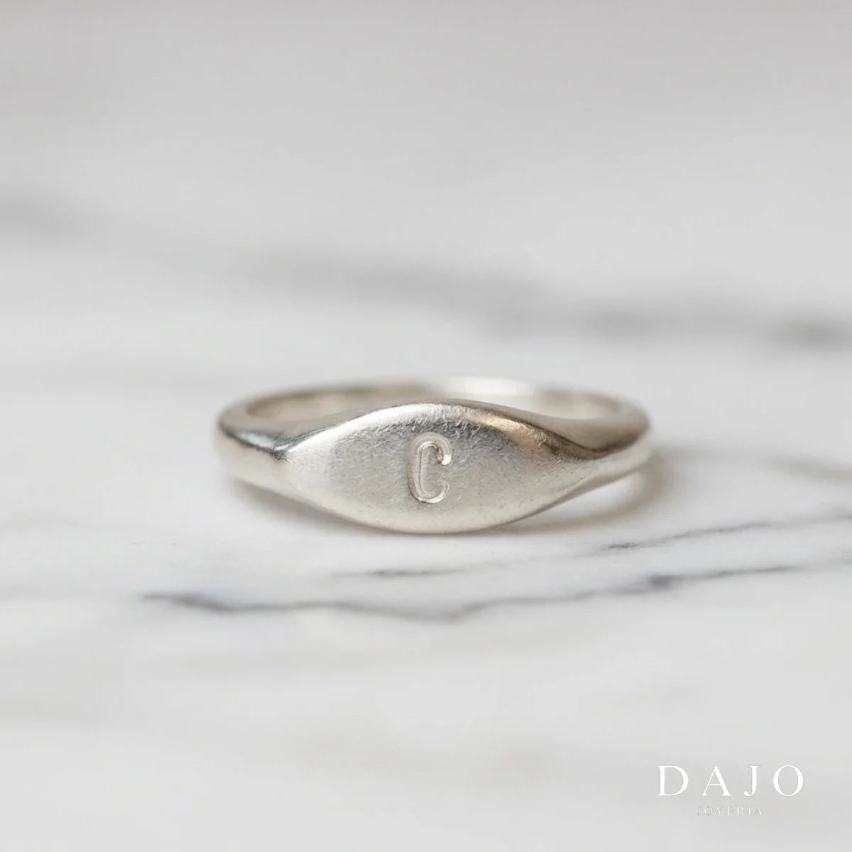 Anillo Botánica con Inicial plata .925 - regalo para novia o mama | DAJO Joyeria