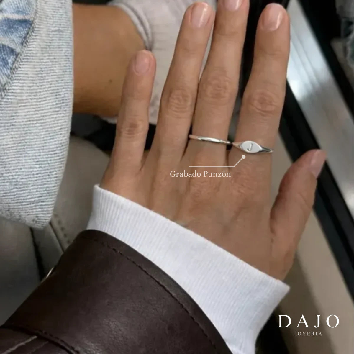 Anillo Oval con Inicial plata .925 - regalo para novia o mama | DAJO Joyeria