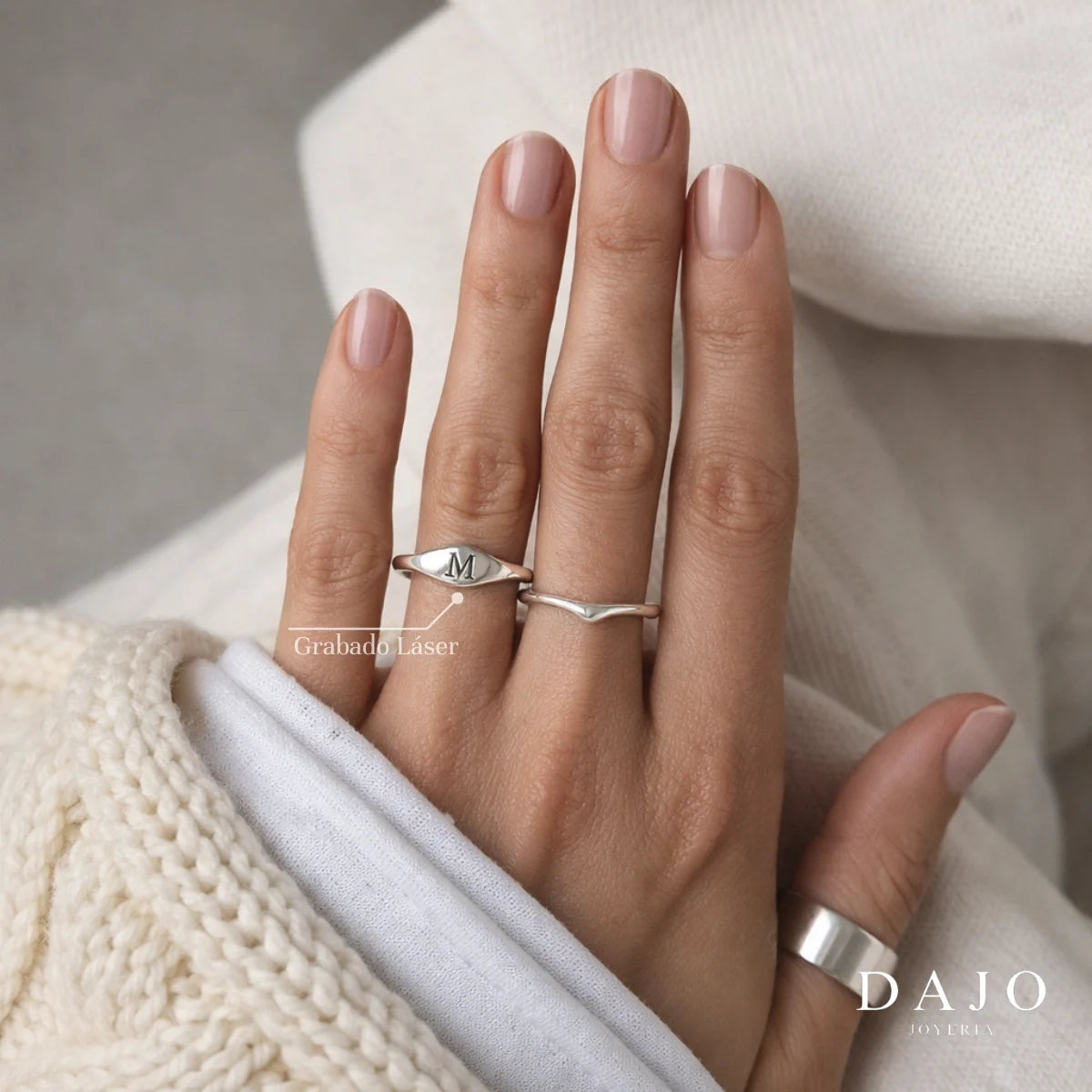 Anillo Oval con Inicial plata .925 - regalo para novia o mama | DAJO Joyeria