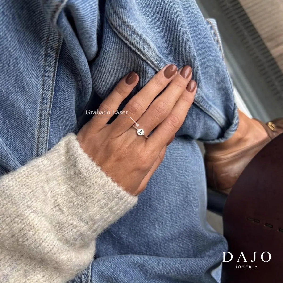 Anillo Redondo Pequeño con Inicial plata .925 - regalo para novia o mama | DAJO Joyeria