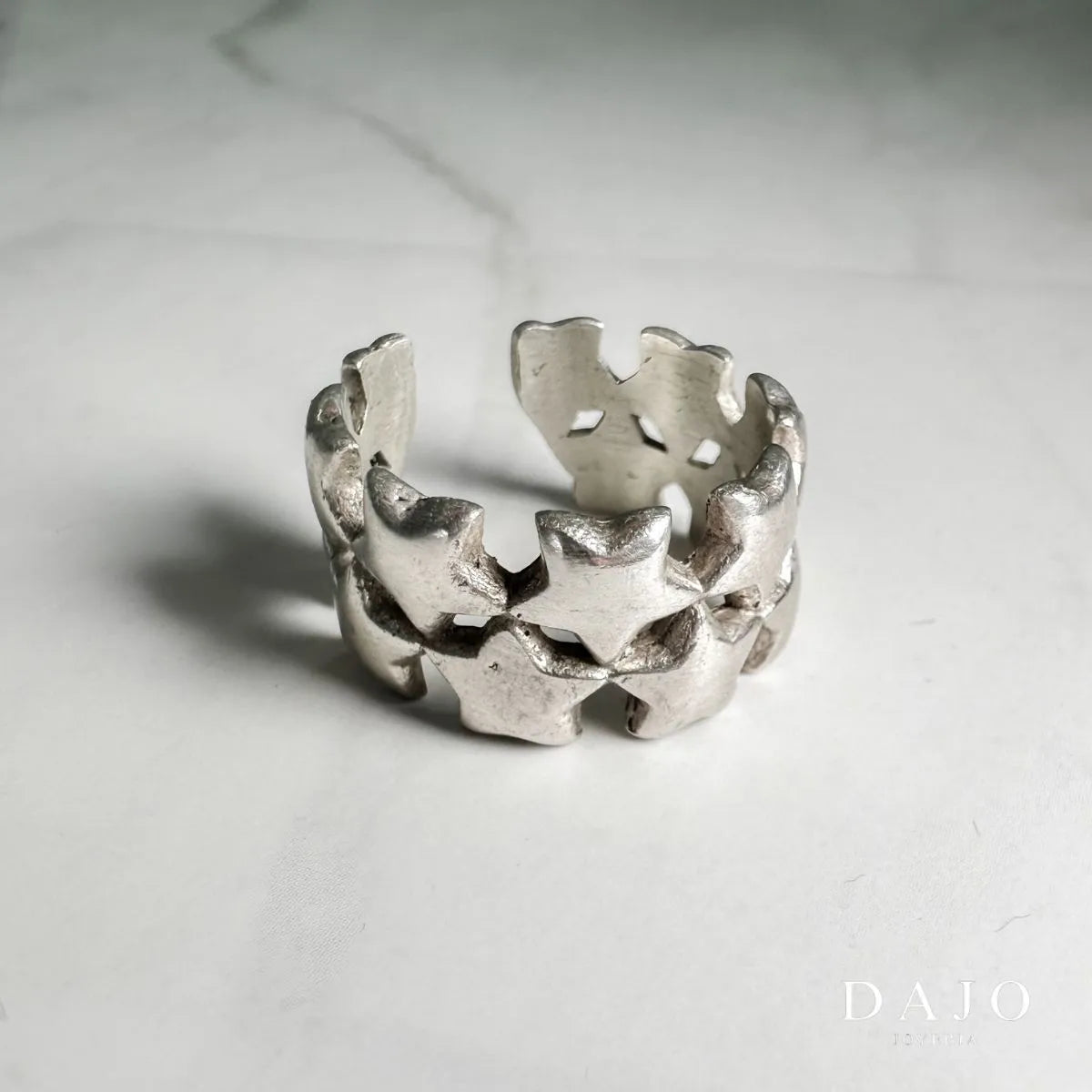 Joyería Anillo de plata .925 estilo chunky ajustable diseño artesanal mexicano con forma de estrellas. Anillo doble hilera fila de estrellas