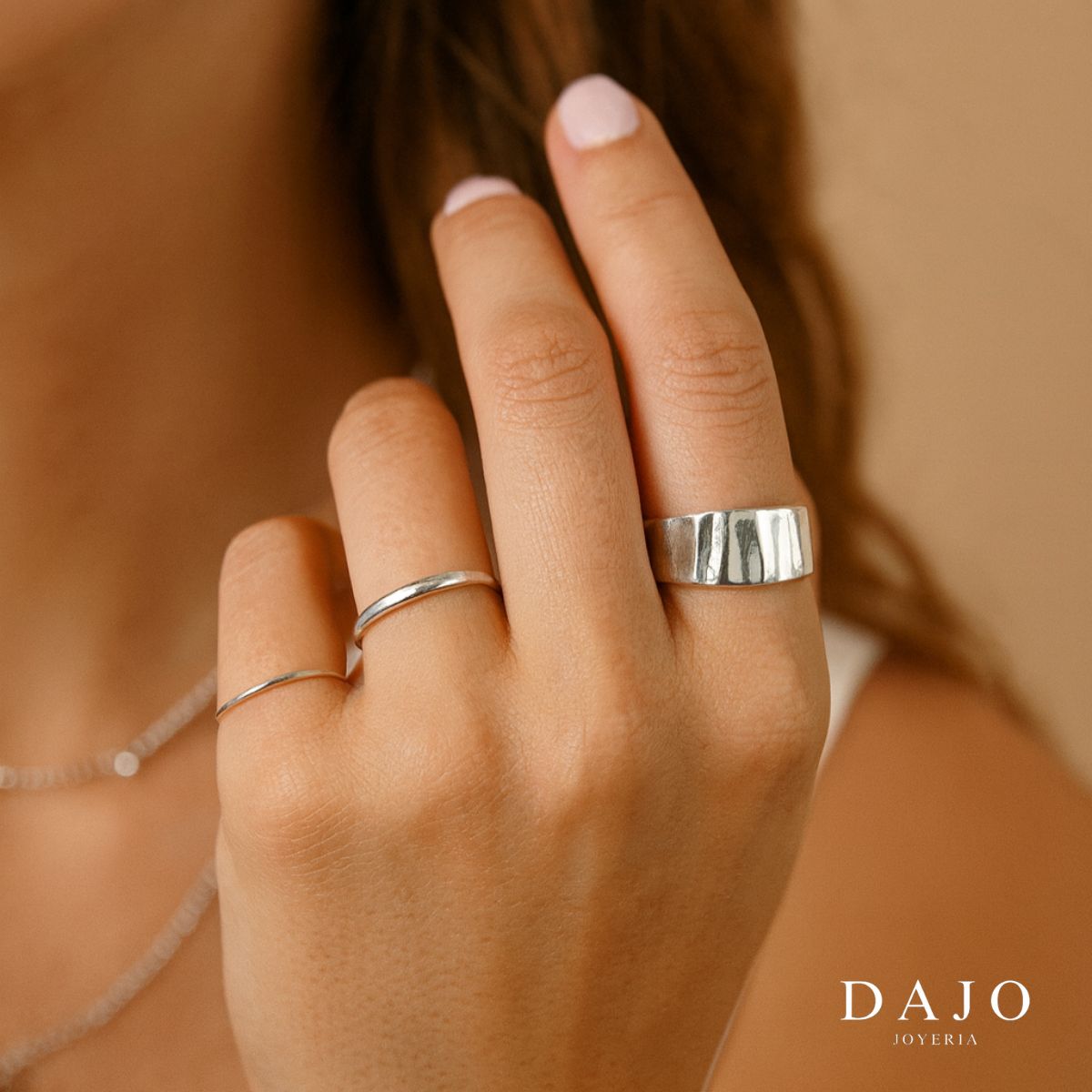 Anillo Irregular Domo