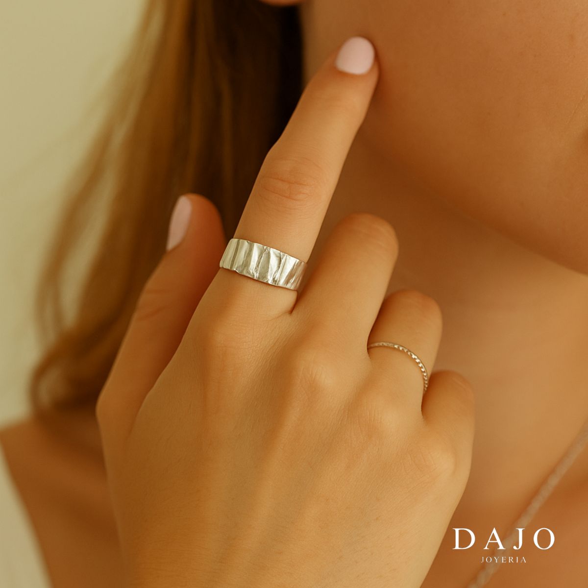 Anillo Irregular Domo