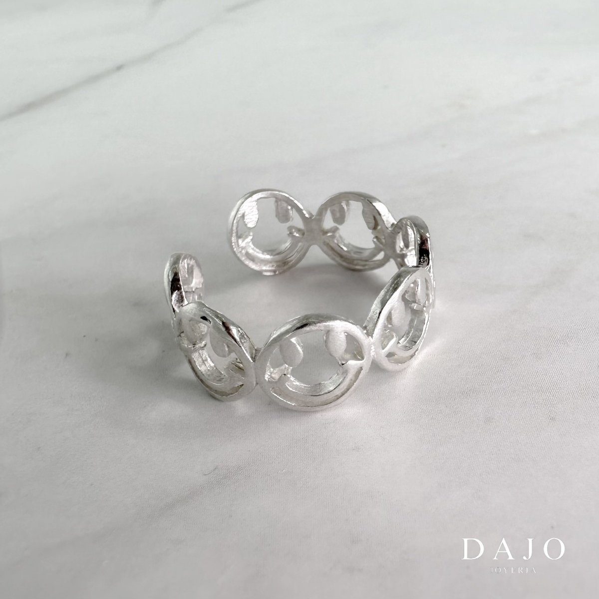 Joyería Anillo de plata .925 estilo retro de los 80s diseño ajustable artesanal mexicano con forma de cara feliz happy face smiley face