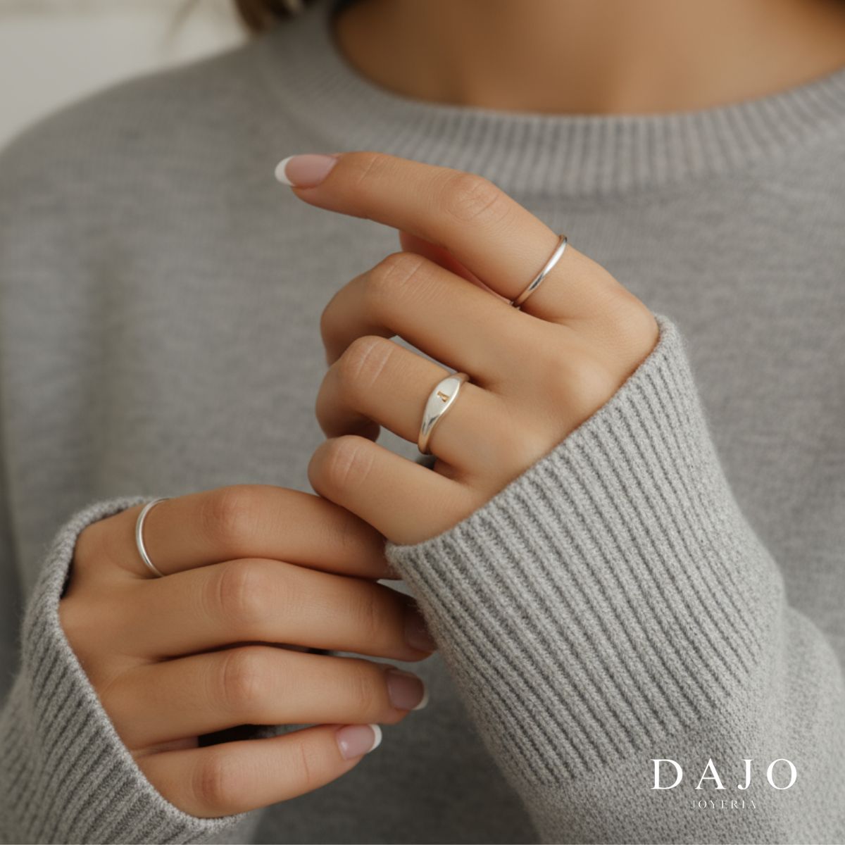 Anillo Oval con Inicial