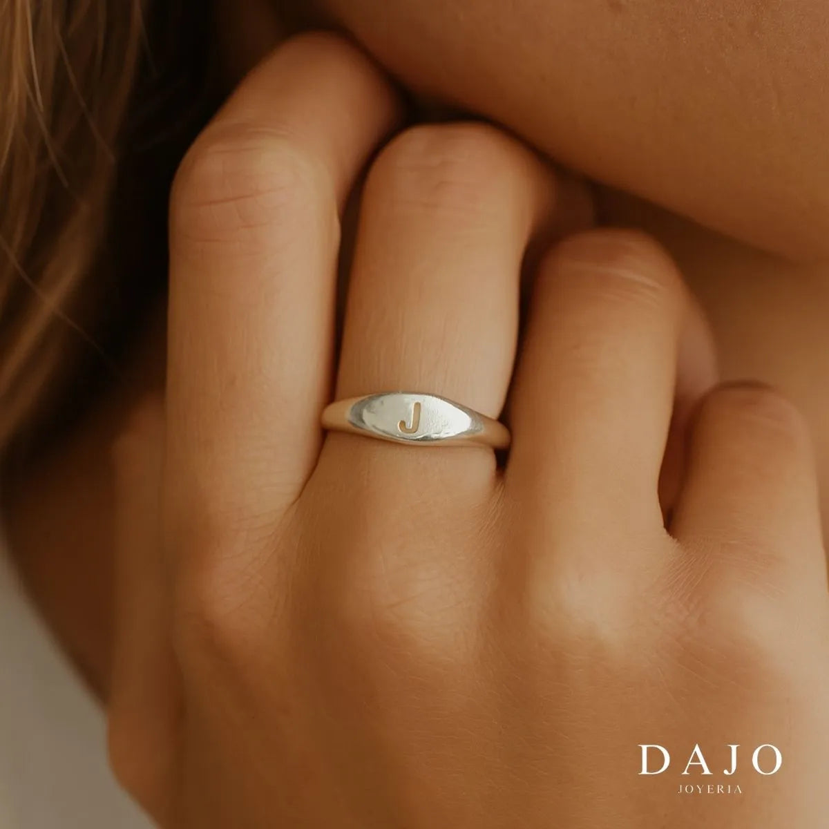 Anillo Oval con Inicial