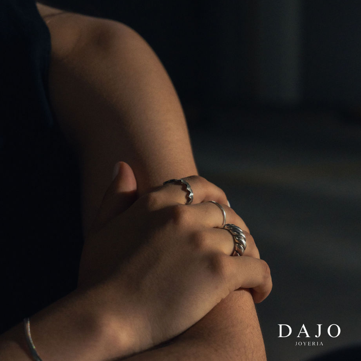 Anillo Corona de Corazones