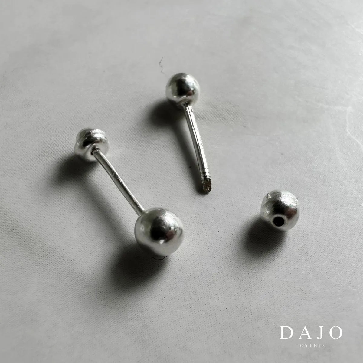 Arete Bola 2 mm plata .925 - regalo para novia o mama | DAJO Joyeria