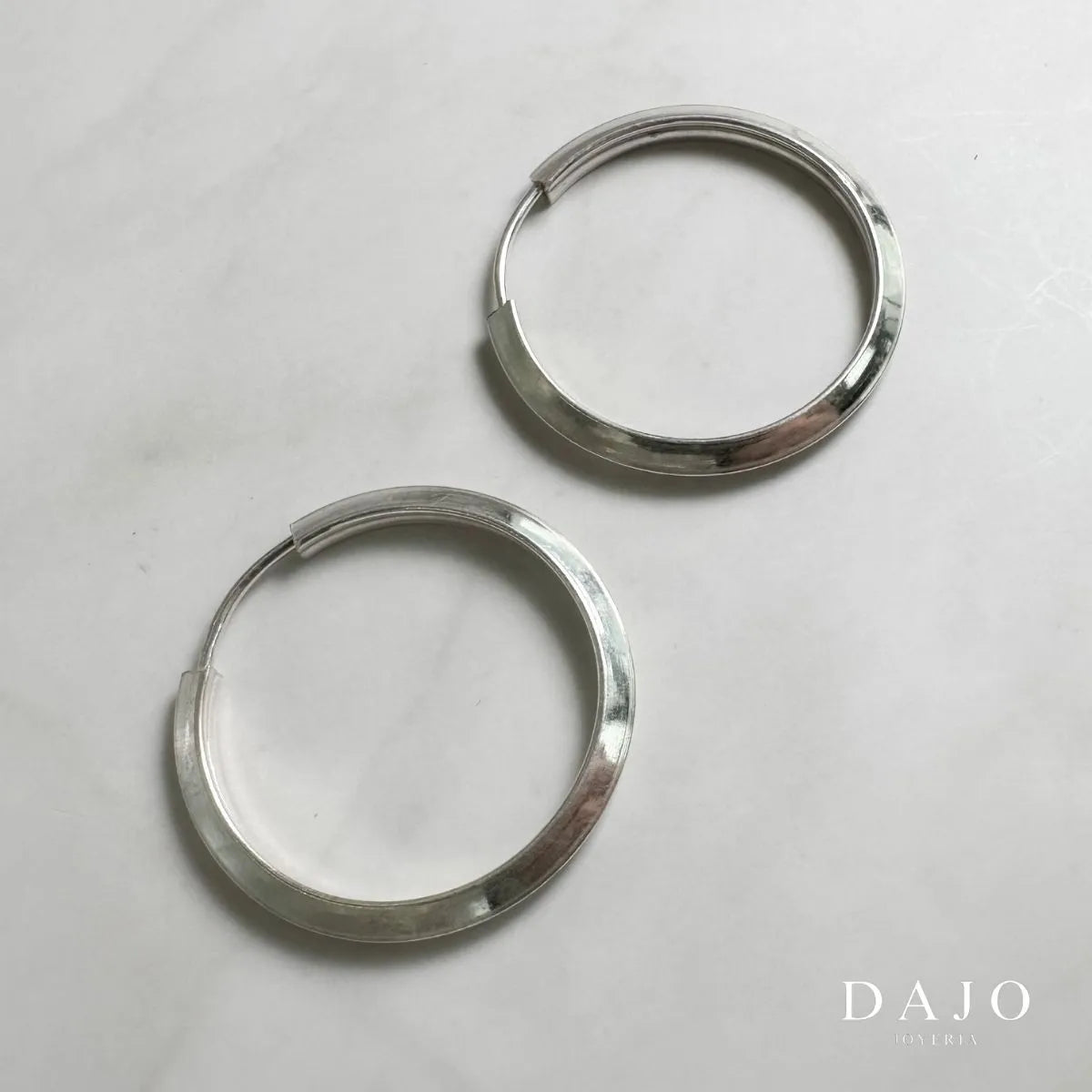 Arete Hoop Plano 2.5 cm plata .925 - regalo para novia o mama | DAJO Joyeria