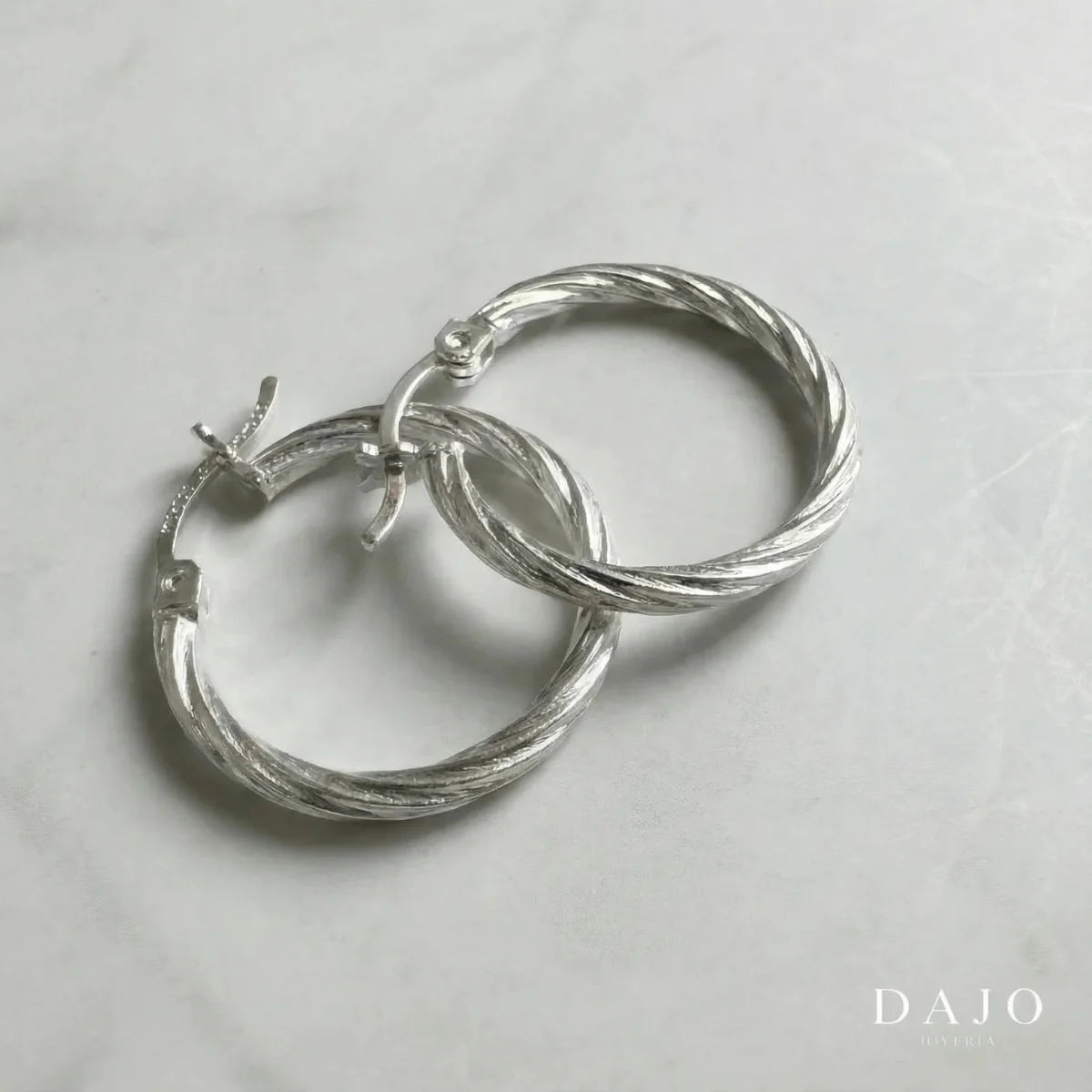 Arete Hoop Torzal 2.5 cm plata .925 - regalo para novia o mama | DAJO Joyeria