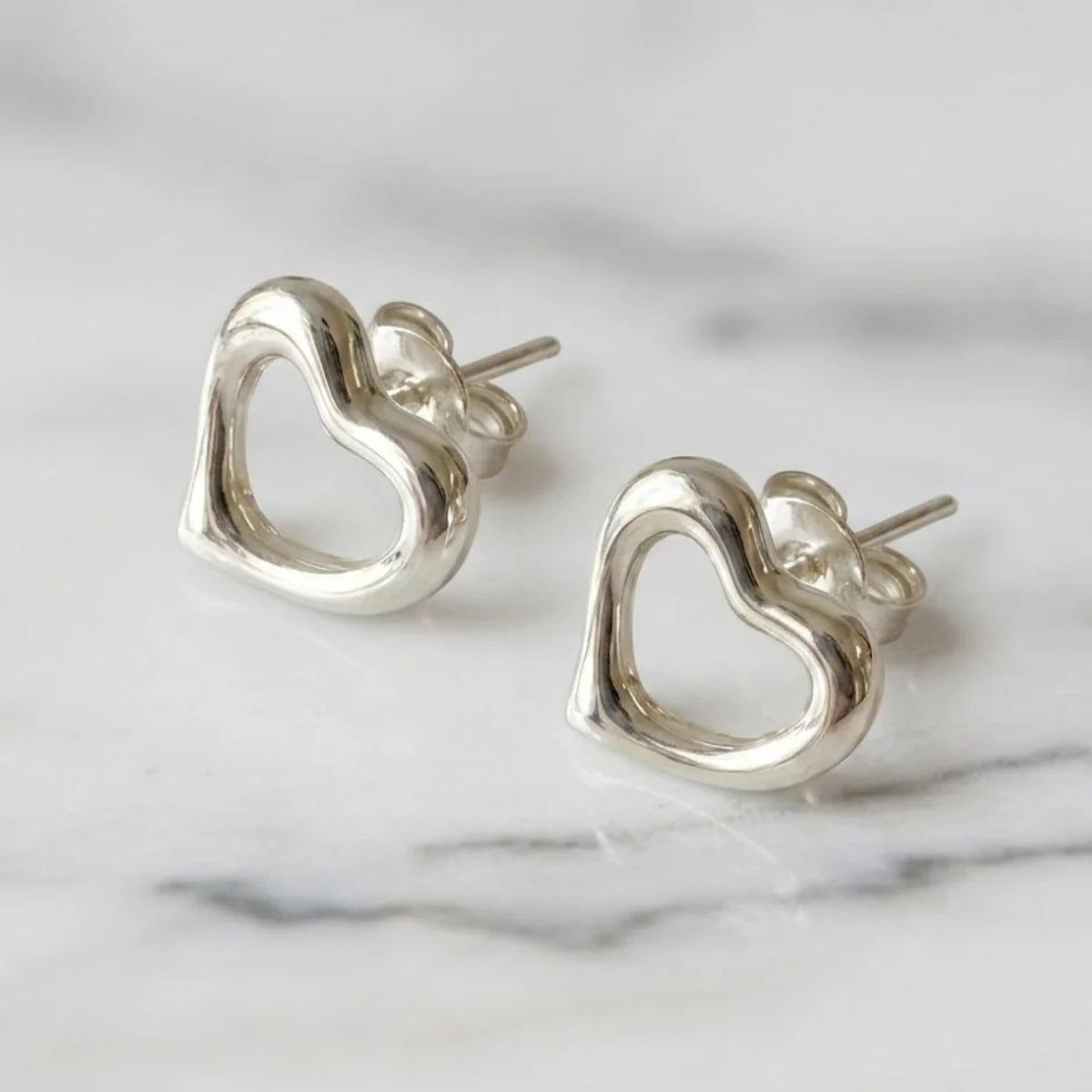 Arete Corazón Irregular plata .925 - regalo para novia o mama | DAJO Joyeria
