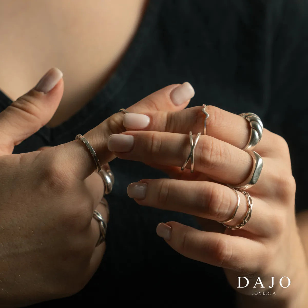 Joyería conjunto set combinación muchos anillos de plata .925 en modelo mujer manos