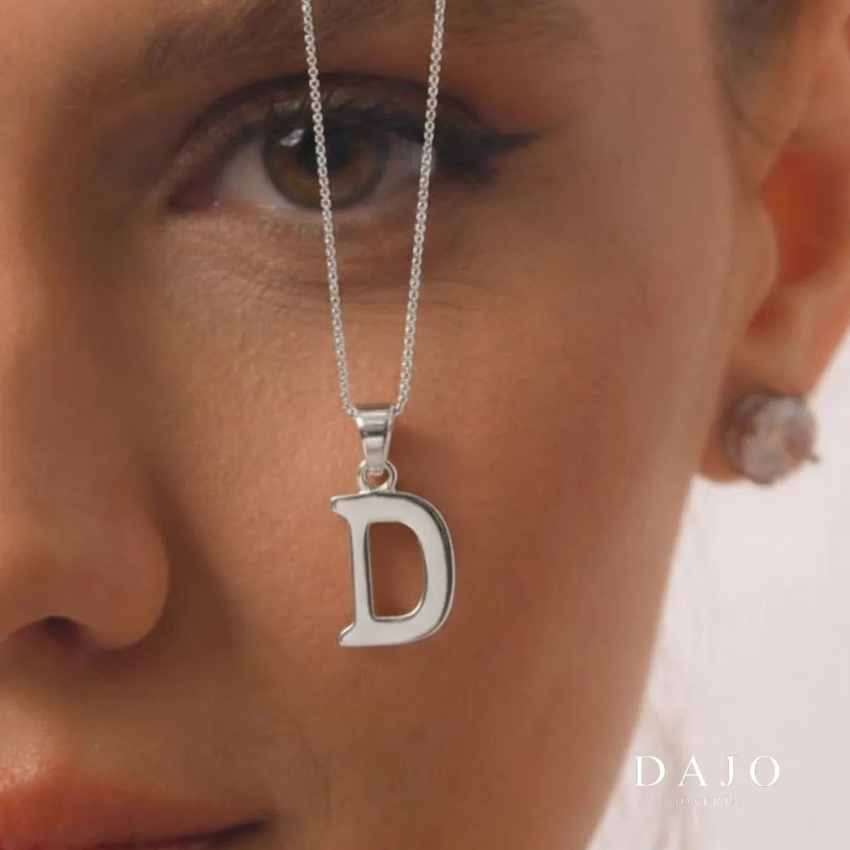 Dije Inicial plata .925 - joyeria artesanal hecha a mano en Mexico | DAJO