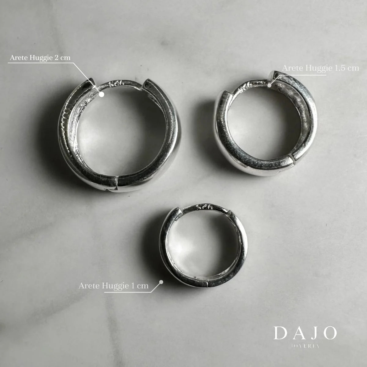 Arete Huggie 2 cm plata .925 - regalo para novia o mama | DAJO Joyeria
