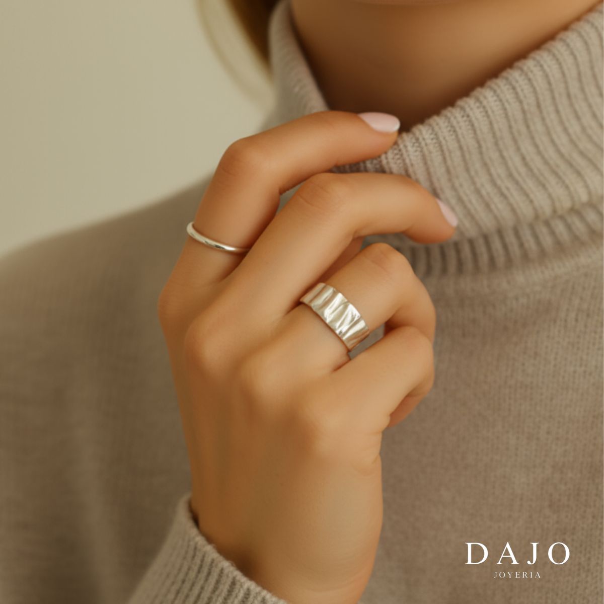 Anillo Irregular Domo