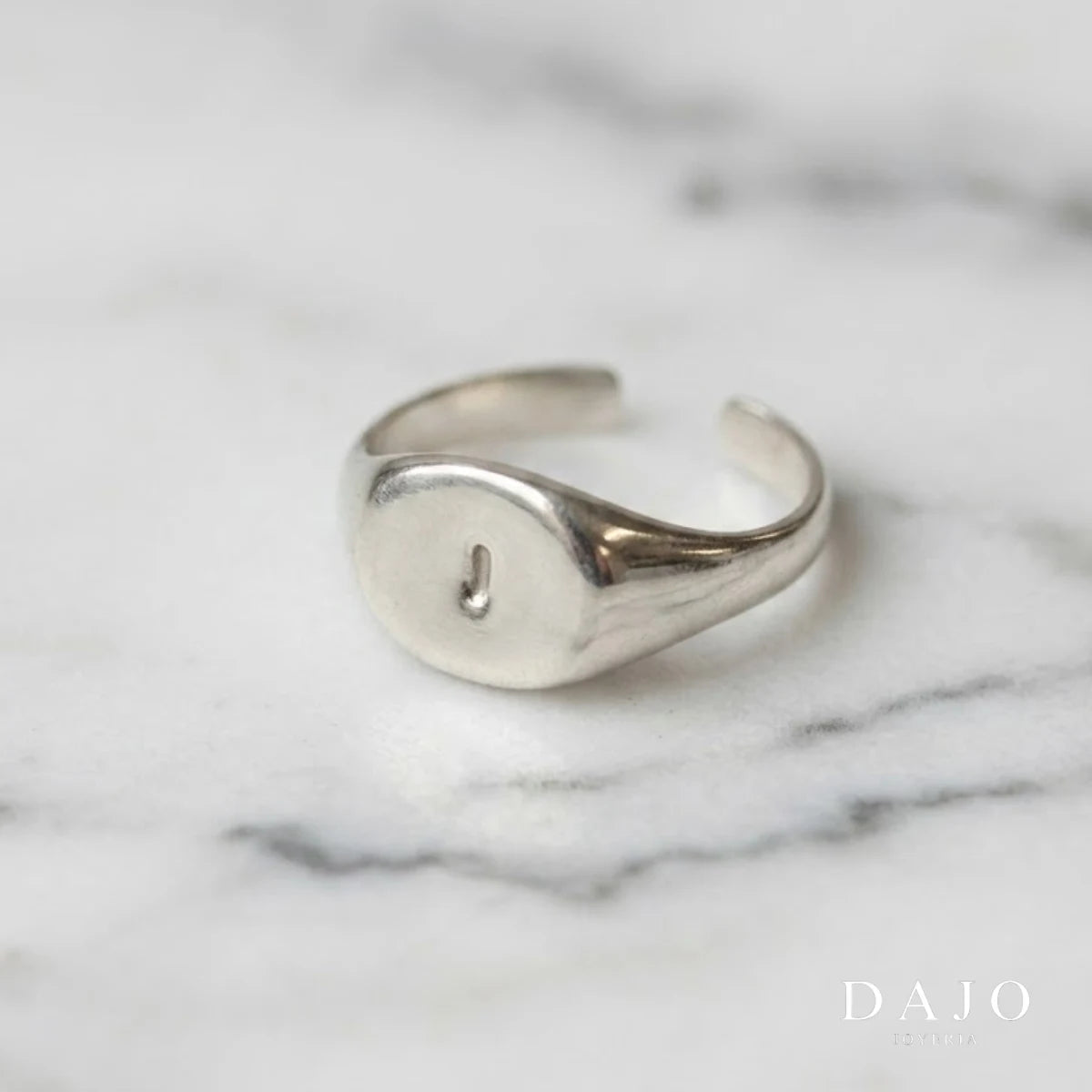Anillo Circular con Inicial plata .925 - regalo para novia o mama | DAJO Joyeria [Plata punzón]