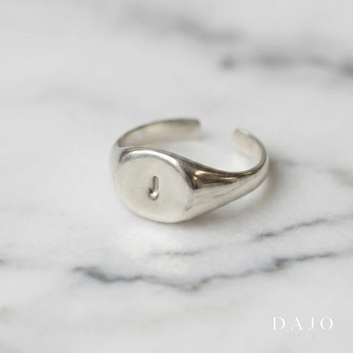 Anillo Circular con Inicial plata .925 - regalo para novia o mama | DAJO Joyeria [Plata punzón]