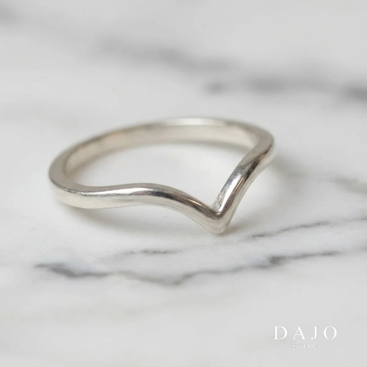 Anillo "V" plata .925 - regalo para novia o mama | DAJO Joyeria