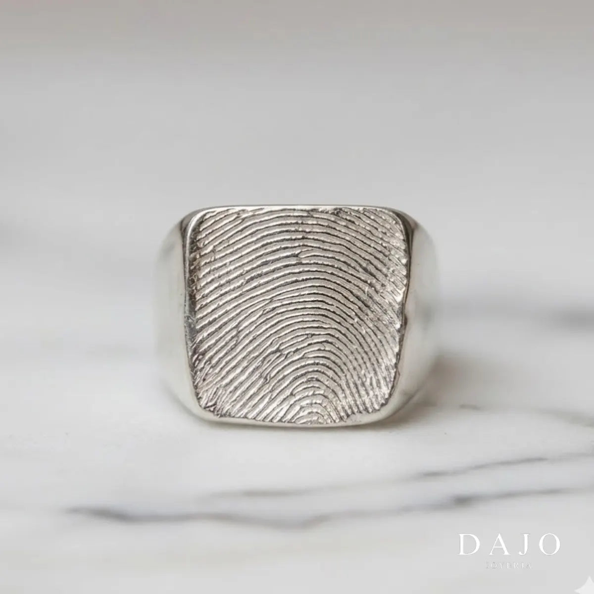 Anillo Huella Cuadrado Liso plata .925 - anillo con huella grabada personalizado | DAJO Joyeria