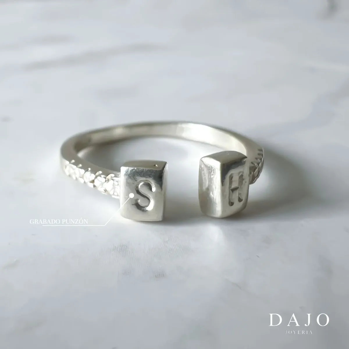 Anillo Cuadros con Inicial