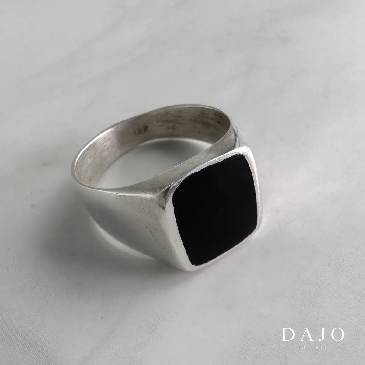 Joyería Anillo de plata .925 estilo elegante diseño artesanal mexicano rectangular con sello negro