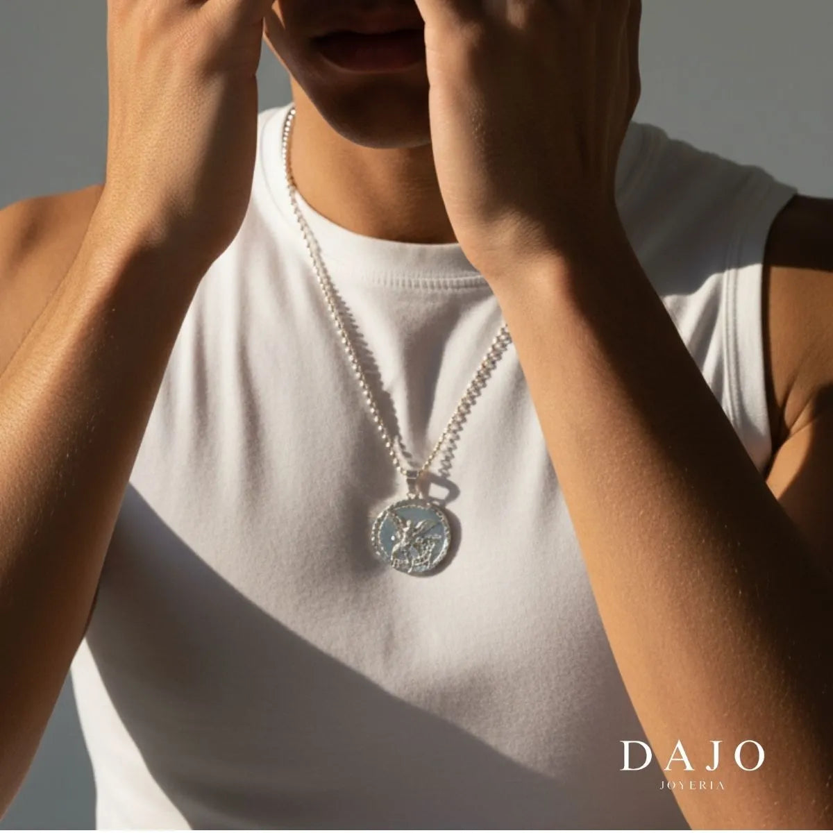 Dije Protect Angelus plata .925, pieza hecha a mano en México | DAJO