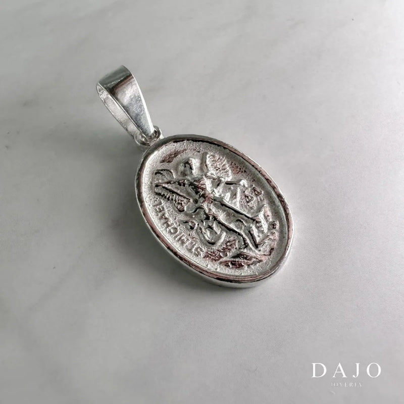 Dije San Miguel plata .925, pieza hecha a mano en México | DAJO