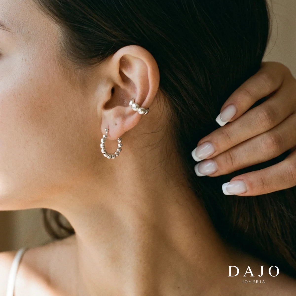 Earcuff Bolas plata .925, pieza hecha a mano en México | DAJO