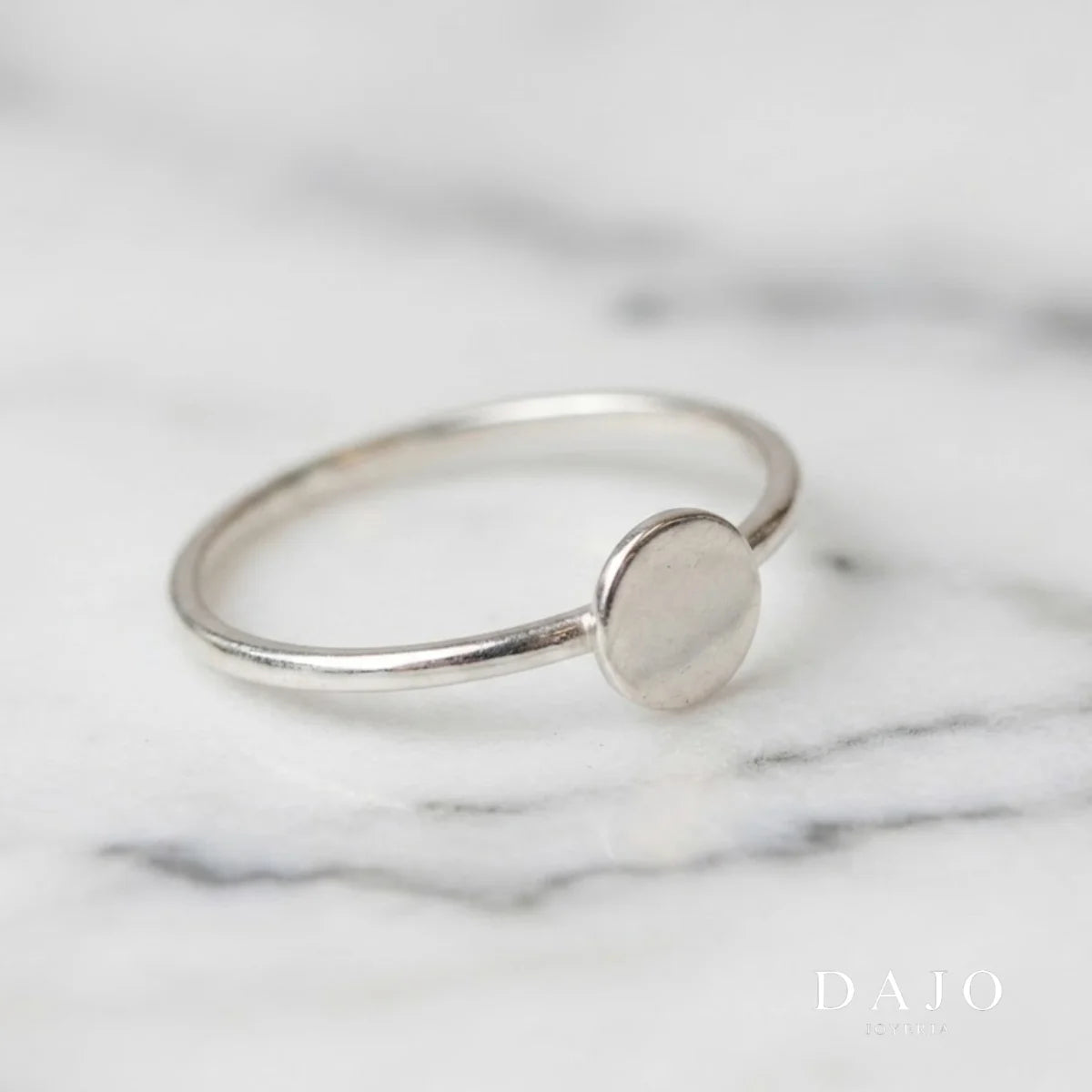 Anillo Redondo Pequeño con Inicial