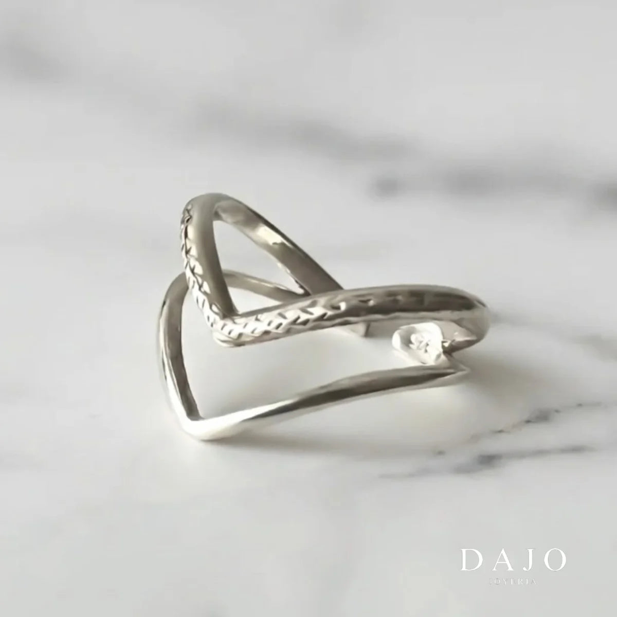 Anillo Doble V plata .925 - regalo para novia o mama | DAJO Joyeria
