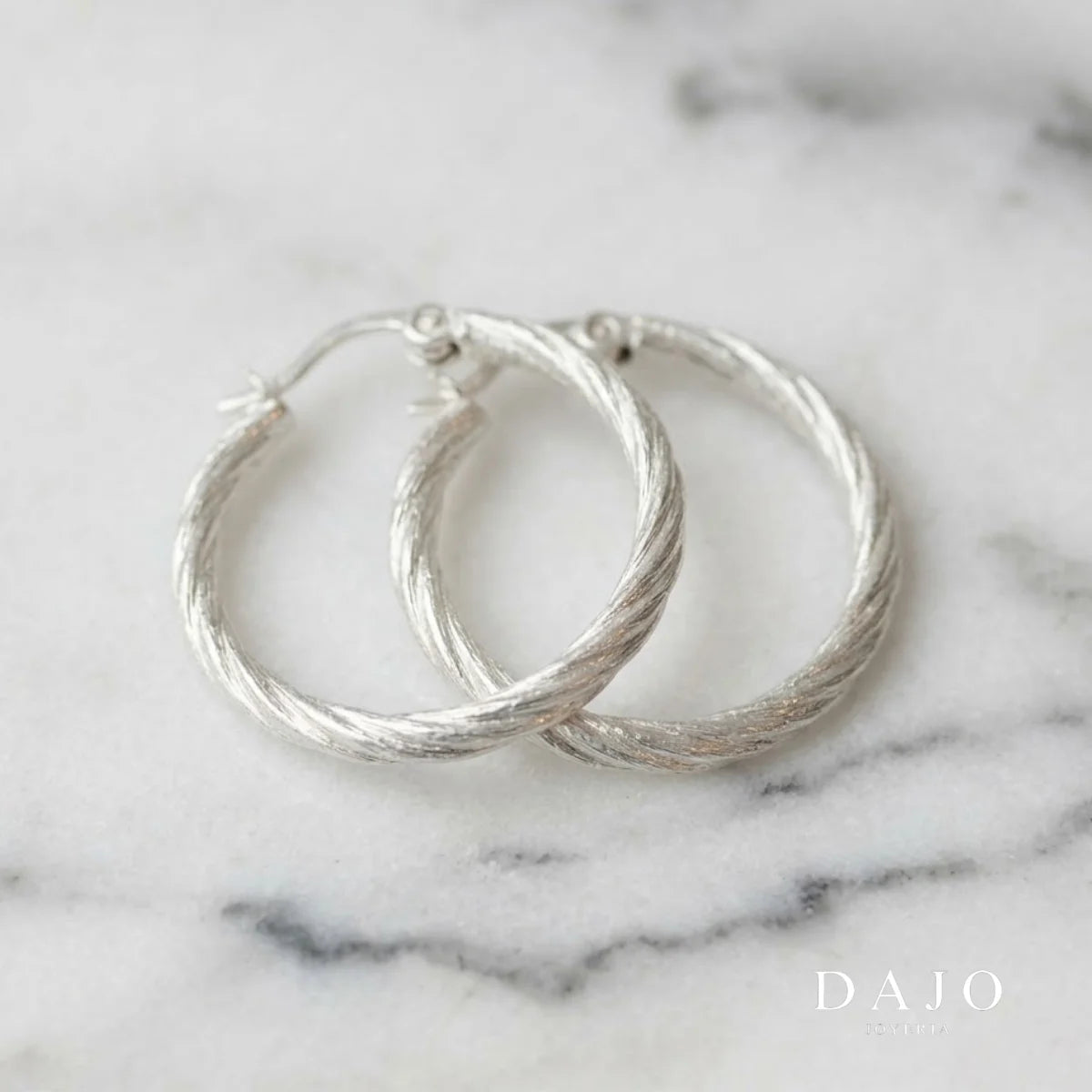 Arete Hoop Torzal 2.5 cm plata .925 - regalo para novia o mama | DAJO Joyeria