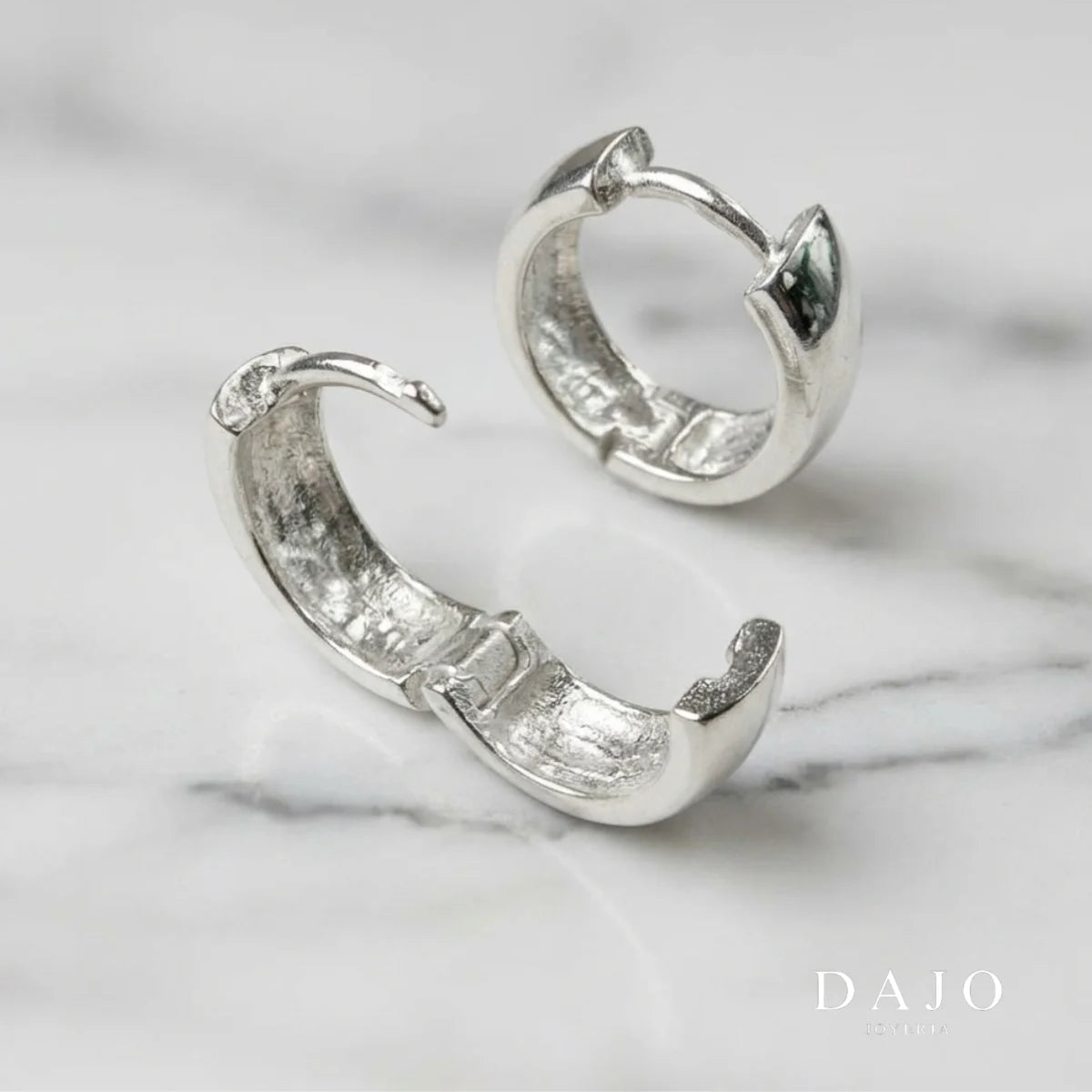 Arete Huggie 2 cm plata .925 - regalo para novia o mama | DAJO Joyeria