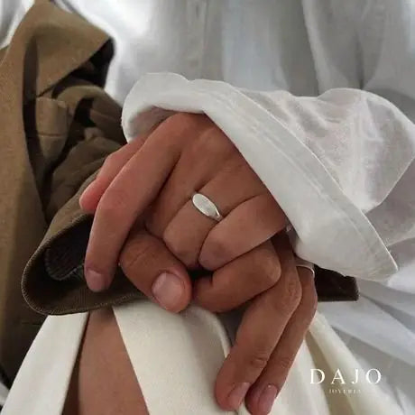 Anillos con huella en dos manos